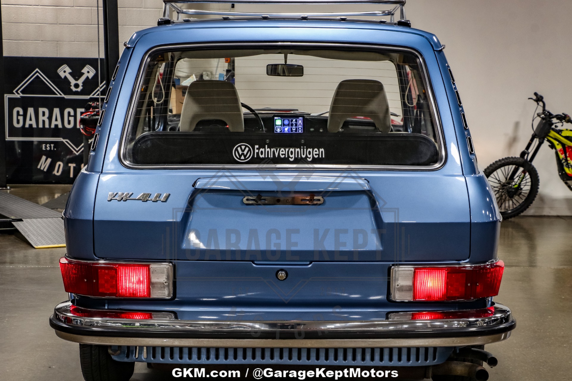 Volkswagen-Other-1972-Blue-Black-14