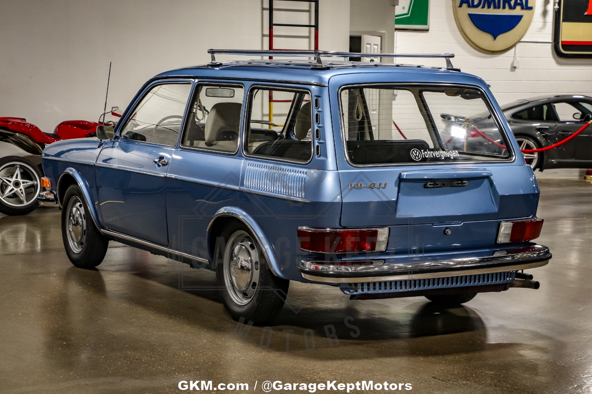 Volkswagen-Other-1972-Blue-Black-21