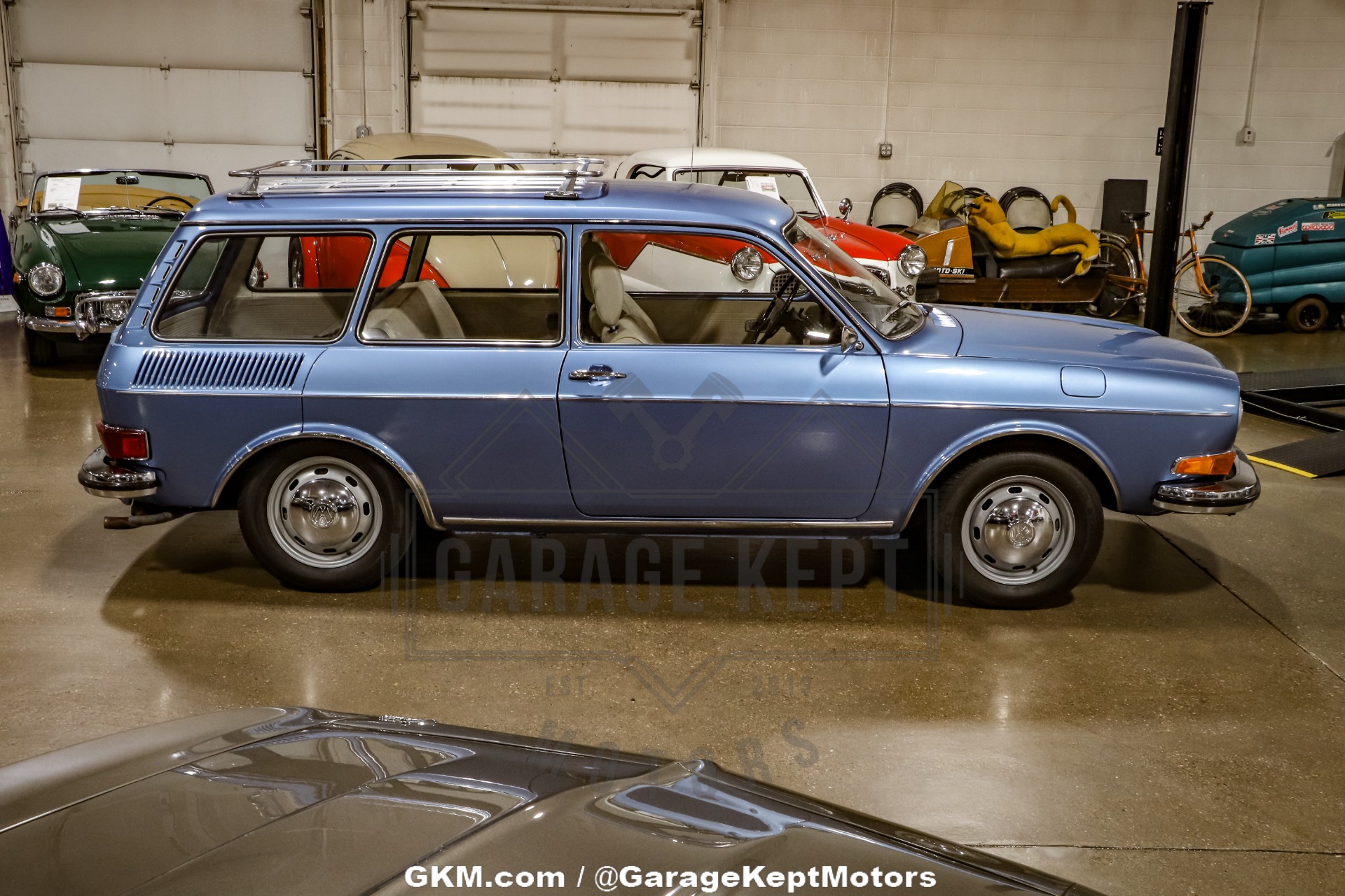Volkswagen-Other-1972-Blue-Black-22