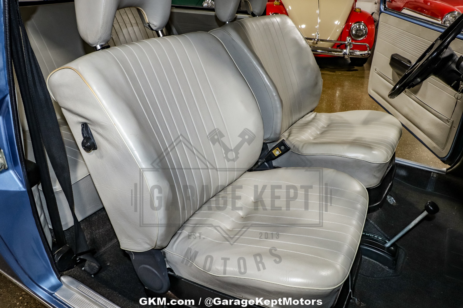 Volkswagen-Other-1972-Blue-Black-3