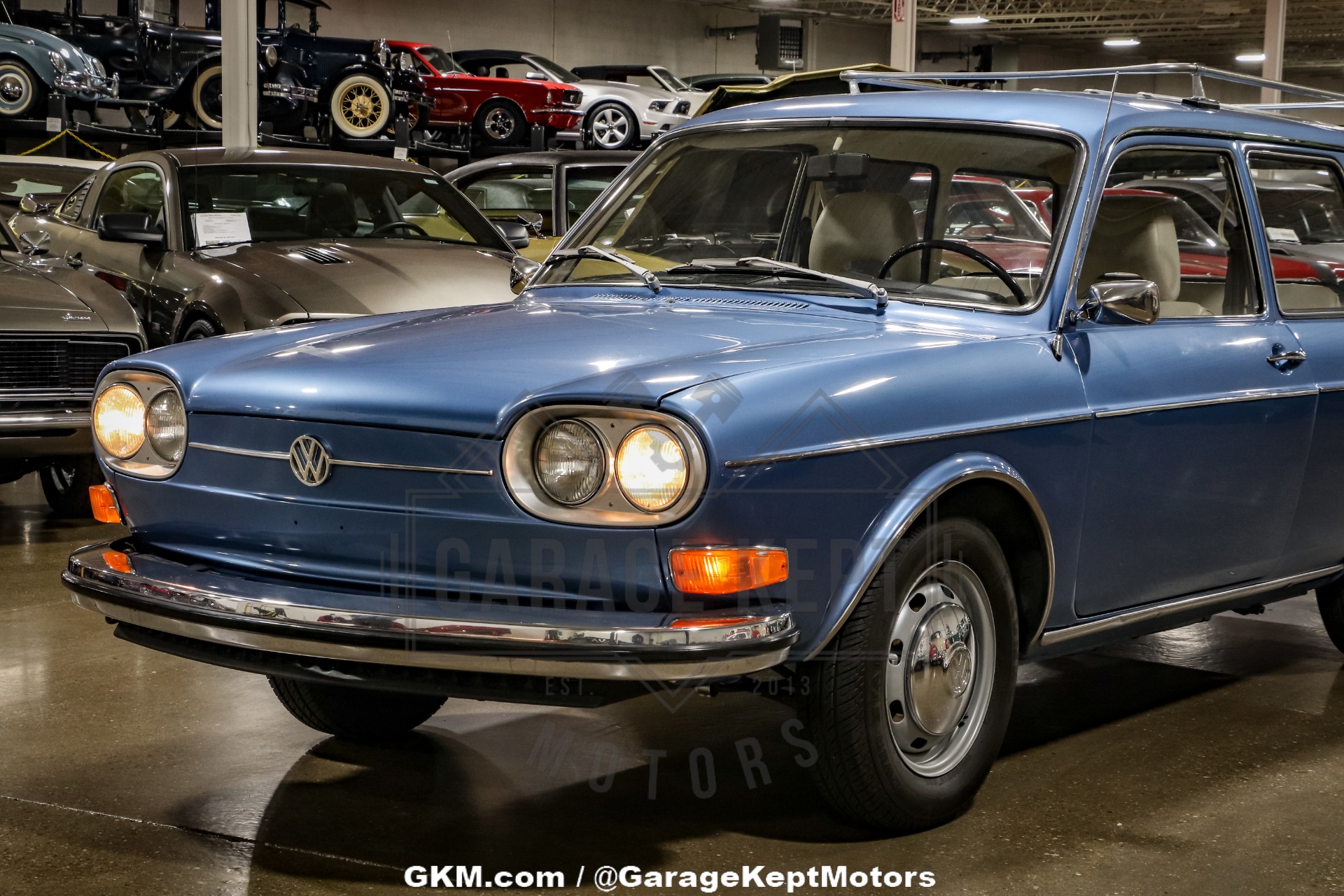 Volkswagen-Other-1972-Blue-Black-33