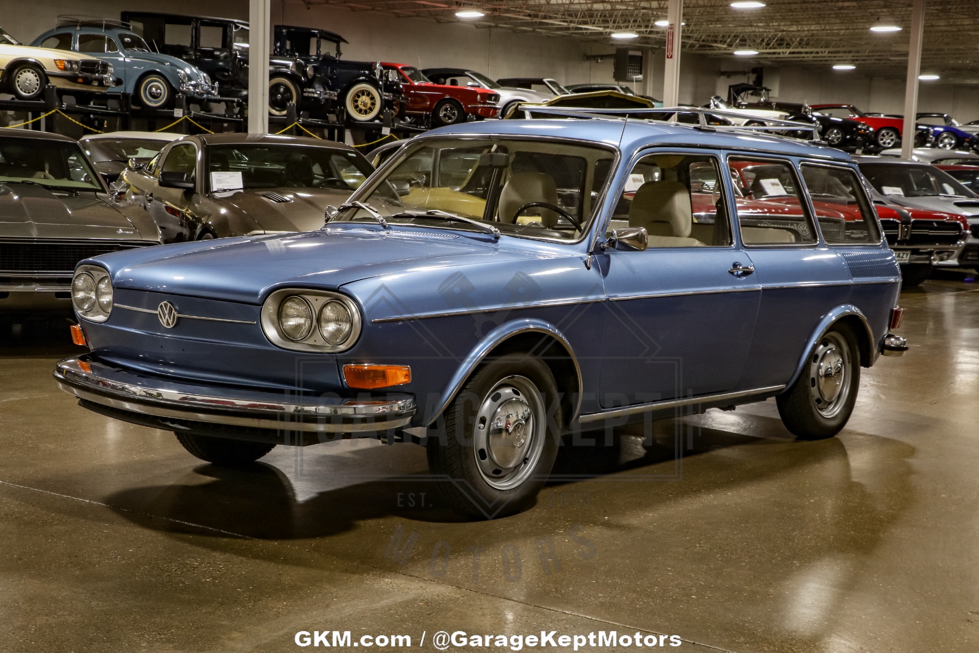 Volkswagen-Other-1972-Blue-Black-40