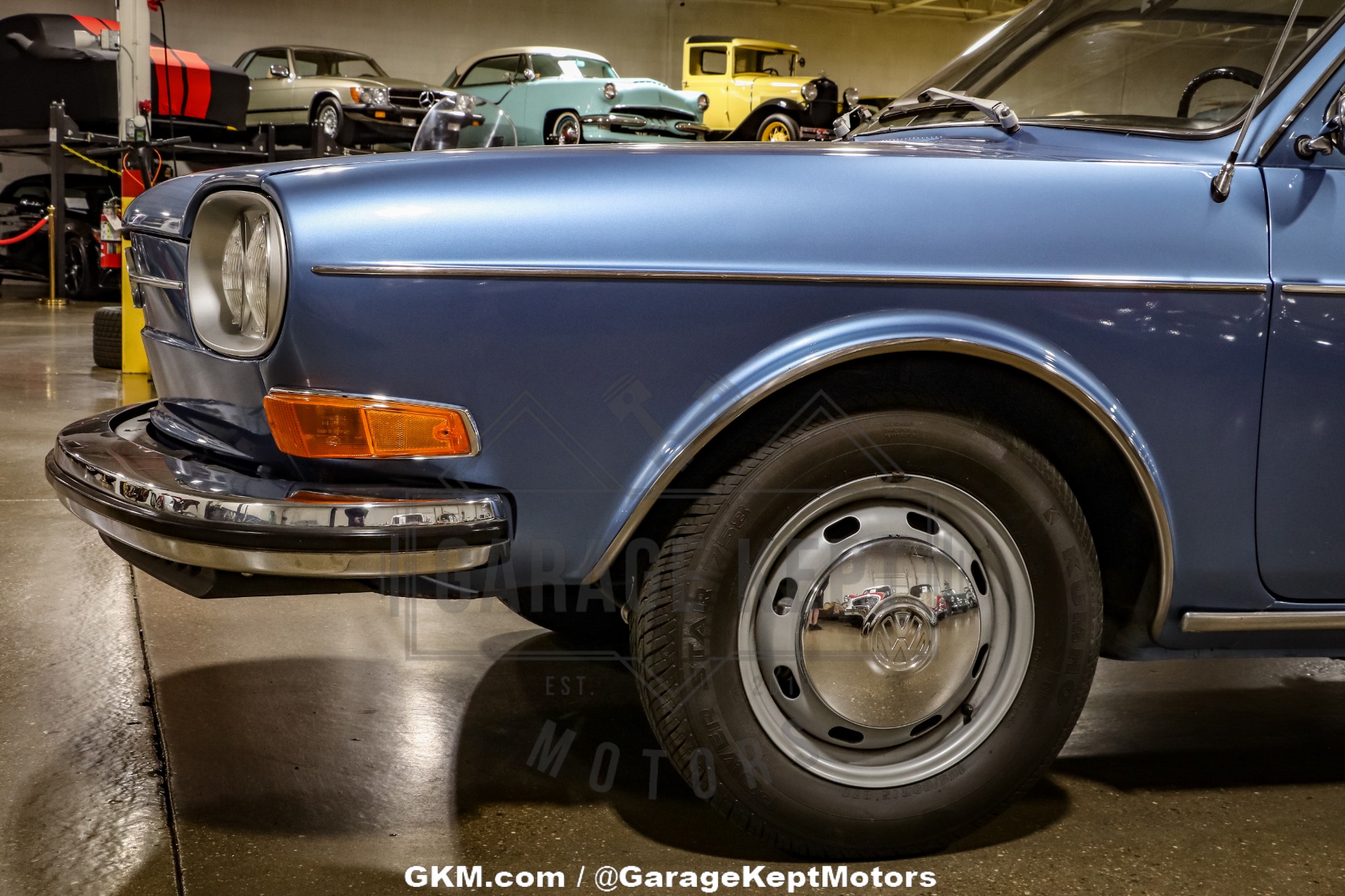 Volkswagen-Other-1972-Blue-Black-41