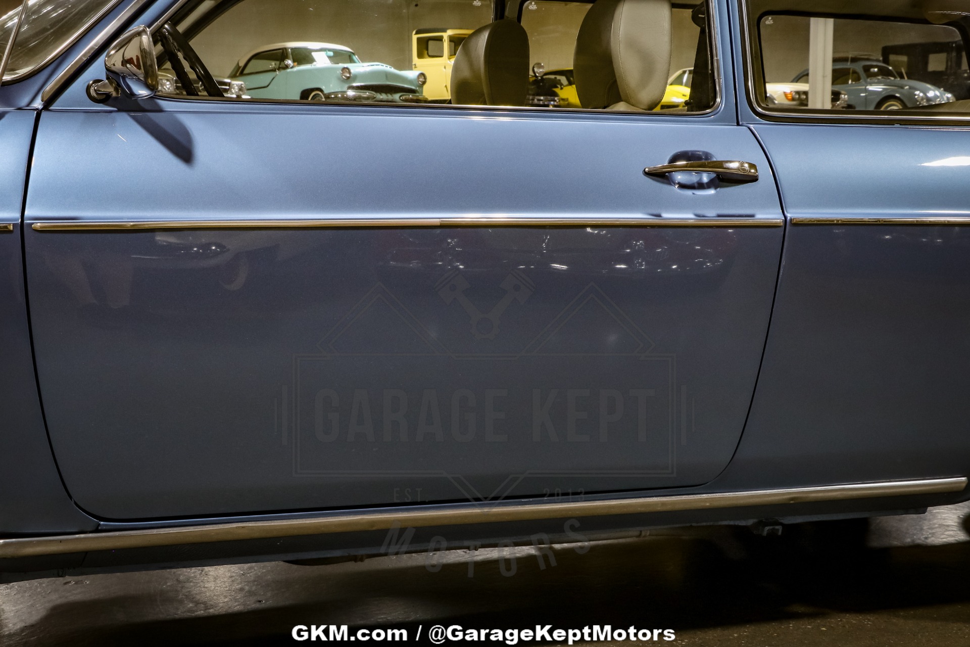 Volkswagen-Other-1972-Blue-Black-43