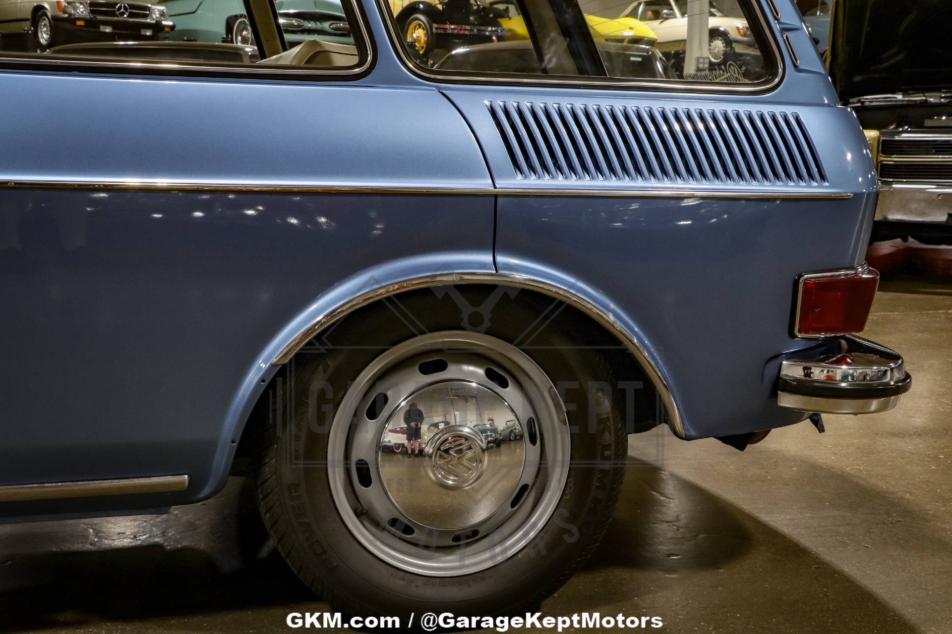 Volkswagen-Other-1972-Blue-Black-5