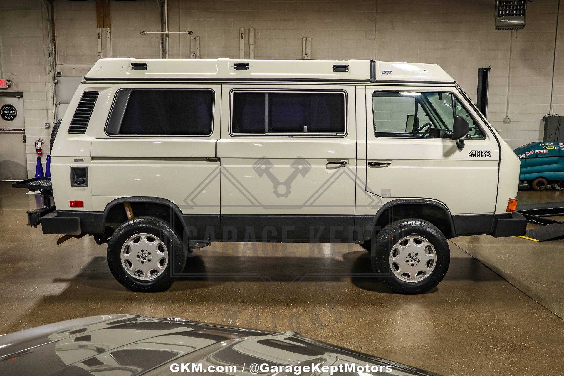 Volkswagen-Other-1989-White-Gray-14