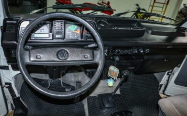 Volkswagen-Other-1989-White-Gray-2