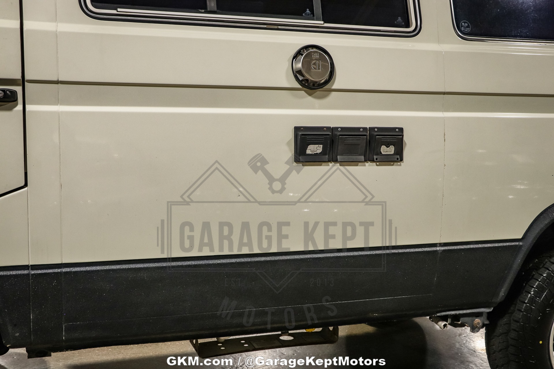 Volkswagen-Other-1989-White-Gray-36