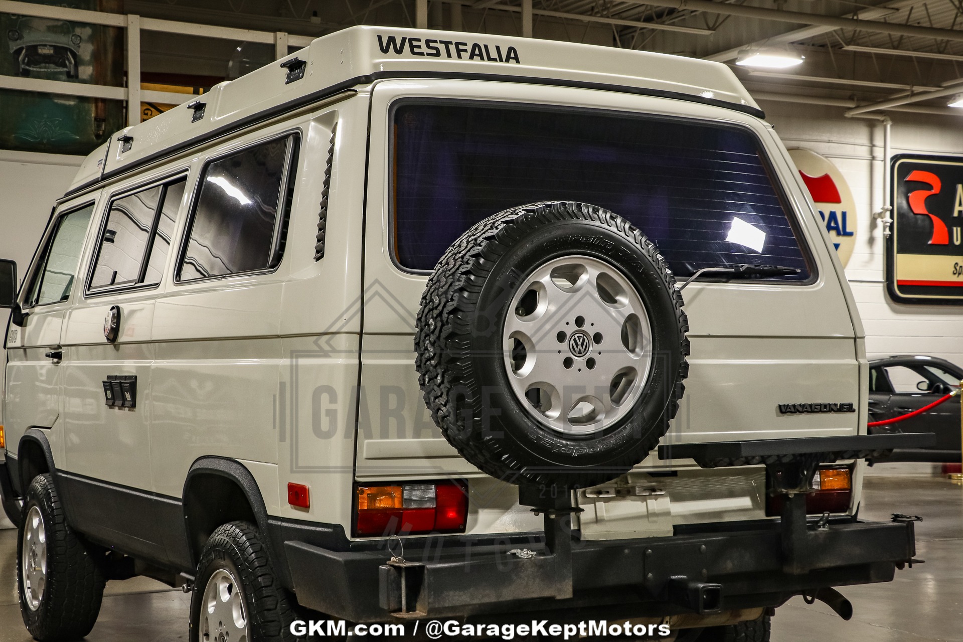 Volkswagen-Other-1989-White-Gray-40