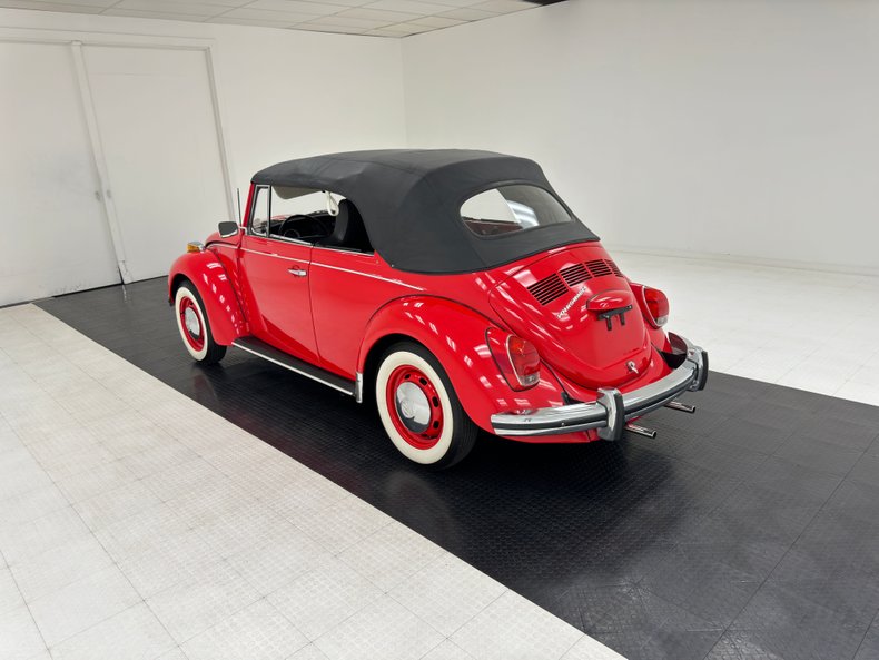 Volkswagen-Super-beetle-1972-Kansas-Red-Black-11