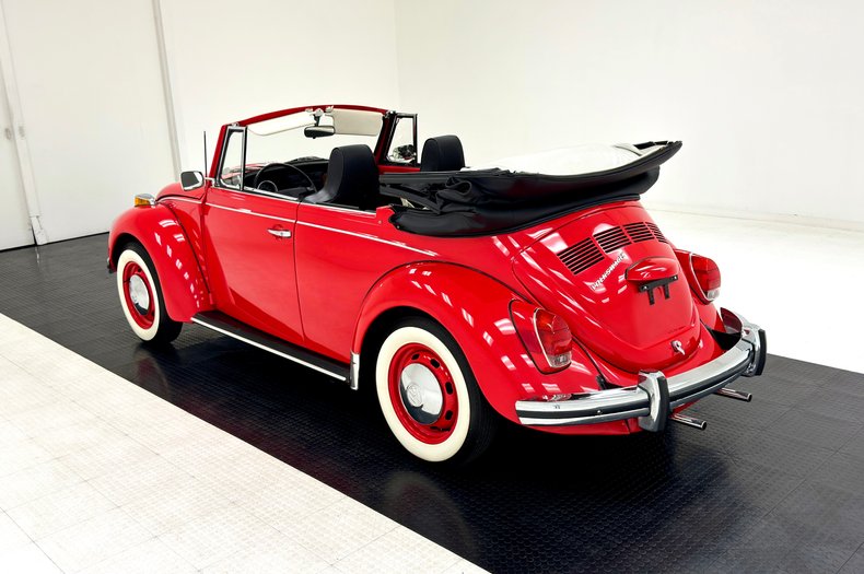 Volkswagen-Super-beetle-1972-Kansas-Red-Black-12
