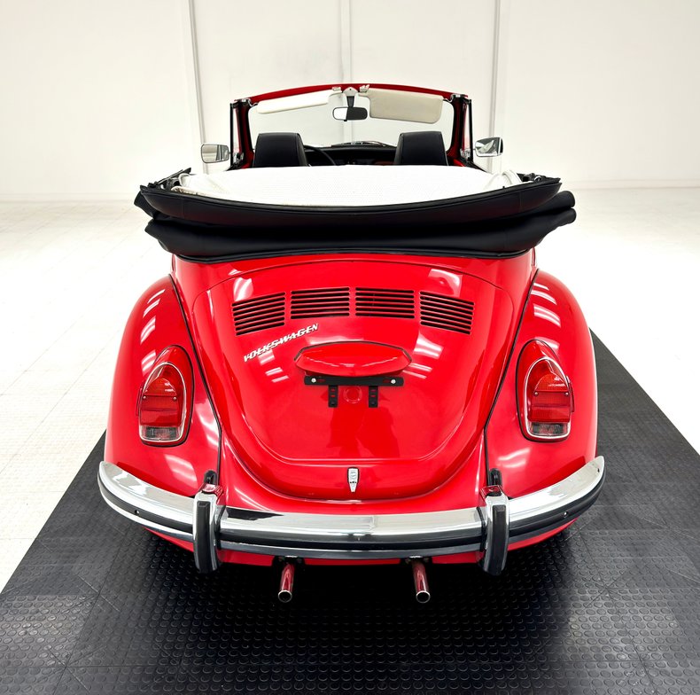 Volkswagen-Super-beetle-1972-Kansas-Red-Black-13