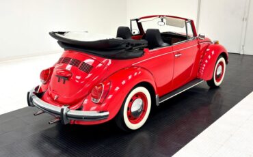 Volkswagen-Super-beetle-1972-Kansas-Red-Black-15