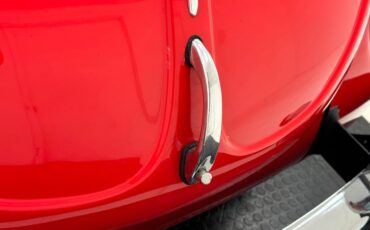 Volkswagen-Super-beetle-1972-Kansas-Red-Black-2