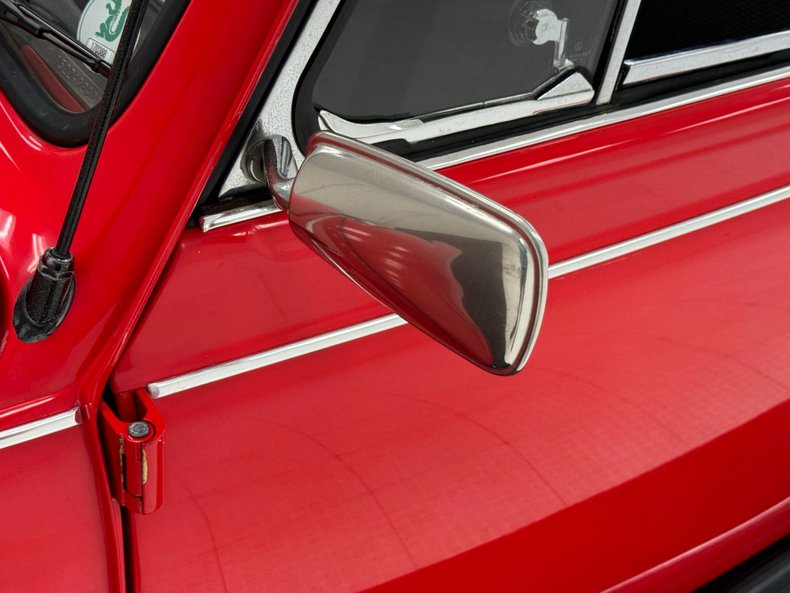 Volkswagen-Super-beetle-1972-Kansas-Red-Black-22