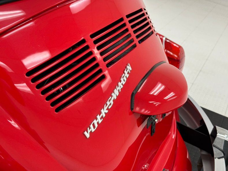 Volkswagen-Super-beetle-1972-Kansas-Red-Black-26
