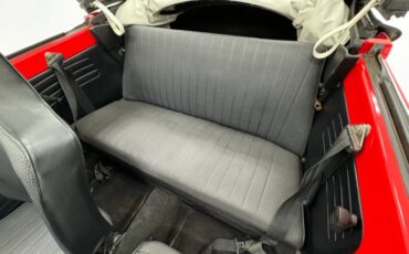 Volkswagen-Super-beetle-1972-Kansas-Red-Black-35