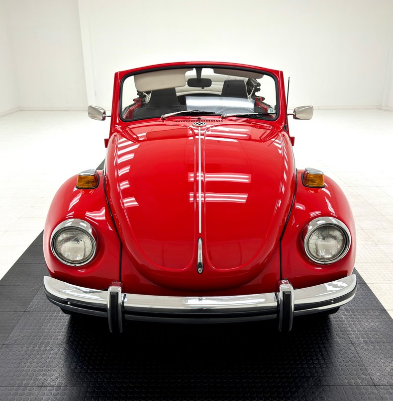 Volkswagen-Super-beetle-1972-Kansas-Red-Black-42