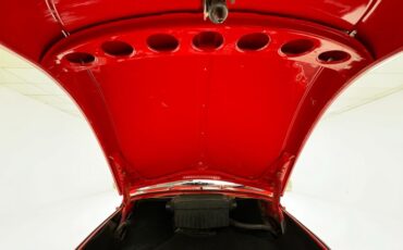 Volkswagen-Super-beetle-1972-Kansas-Red-Black-45