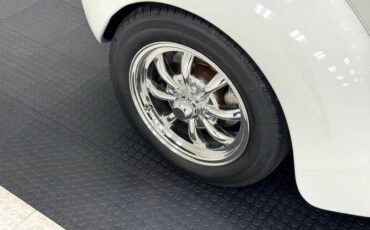 Volkswagen-Super-beetle-1972-Orange-Gray-14