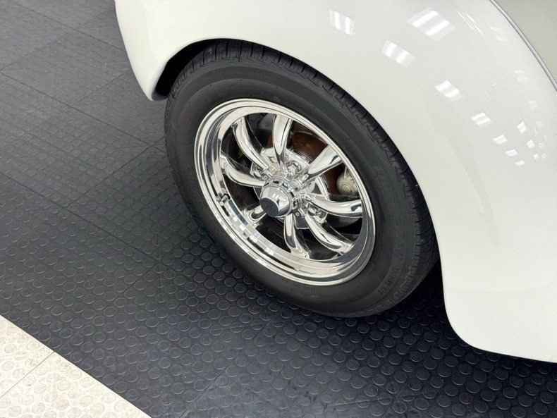 Volkswagen-Super-beetle-1972-Orange-Gray-14