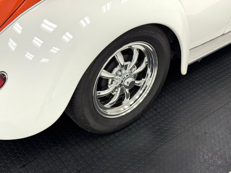 Volkswagen-Super-beetle-1972-Orange-Gray-17