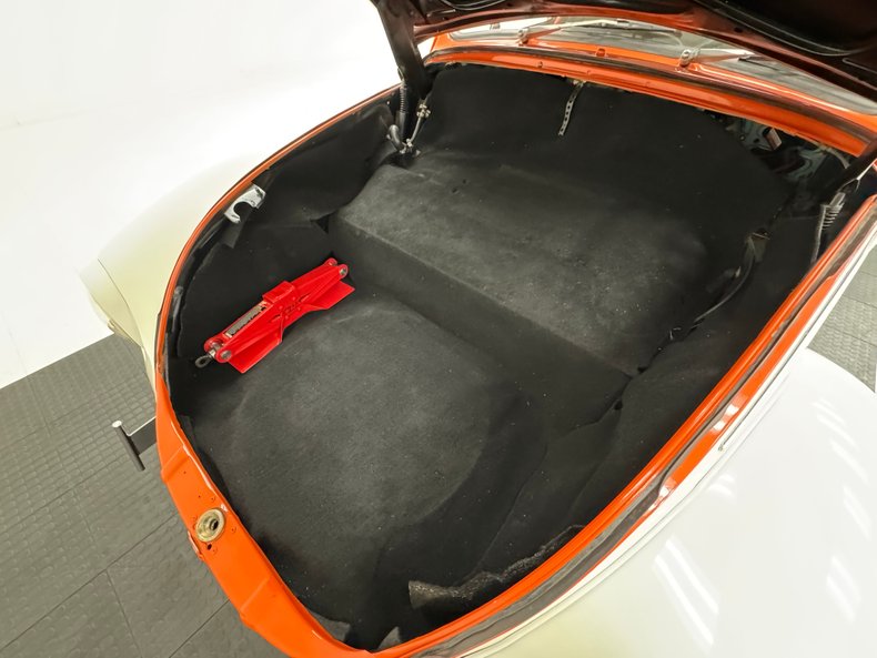 Volkswagen-Super-beetle-1972-Orange-Gray-24