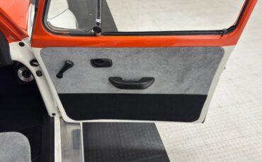 Volkswagen-Super-beetle-1972-Orange-Gray-29