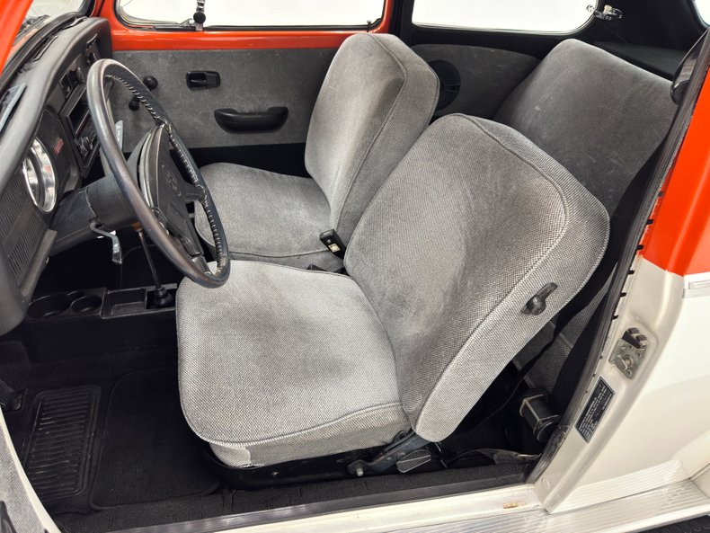Volkswagen-Super-beetle-1972-Orange-Gray-30