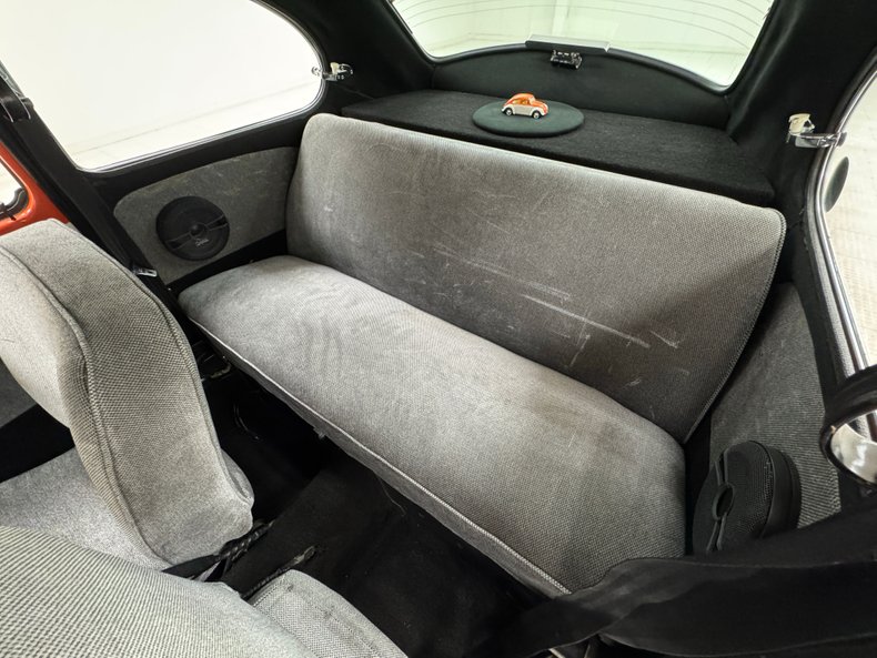 Volkswagen-Super-beetle-1972-Orange-Gray-32