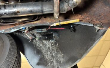 Volkswagen-Super-beetle-1972-Orange-Gray-47