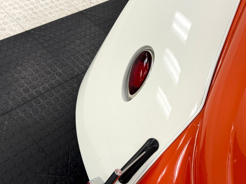 Volkswagen-Super-beetle-1972-Orange-Gray-5