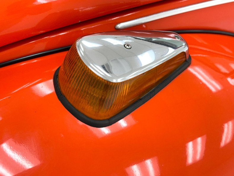 Volkswagen-Super-beetle-1973-Bright-Orange-White-18