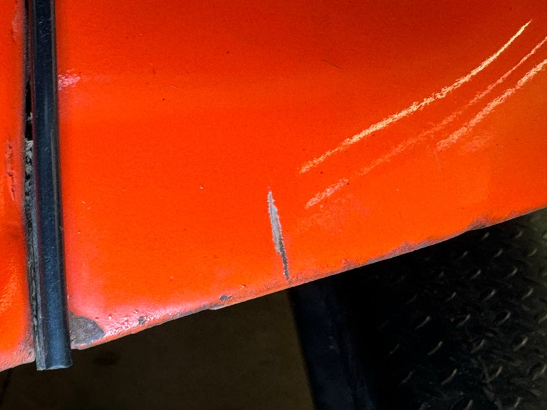 Volkswagen-Super-beetle-1973-Bright-Orange-White-2