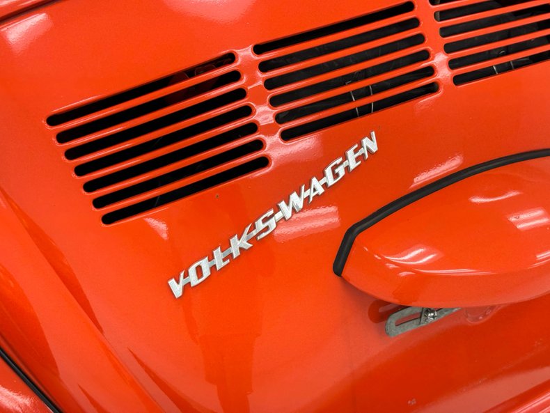 Volkswagen-Super-beetle-1973-Bright-Orange-White-25