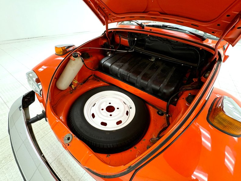 Volkswagen-Super-beetle-1973-Bright-Orange-White-37
