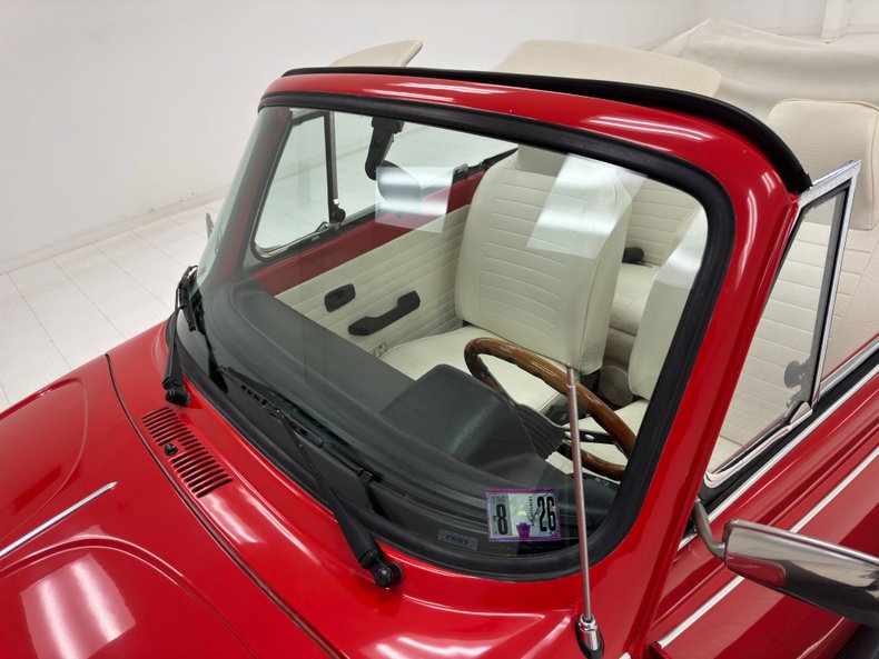 Volkswagen-Super-beetle-1974-Phoenix-Red-White-15