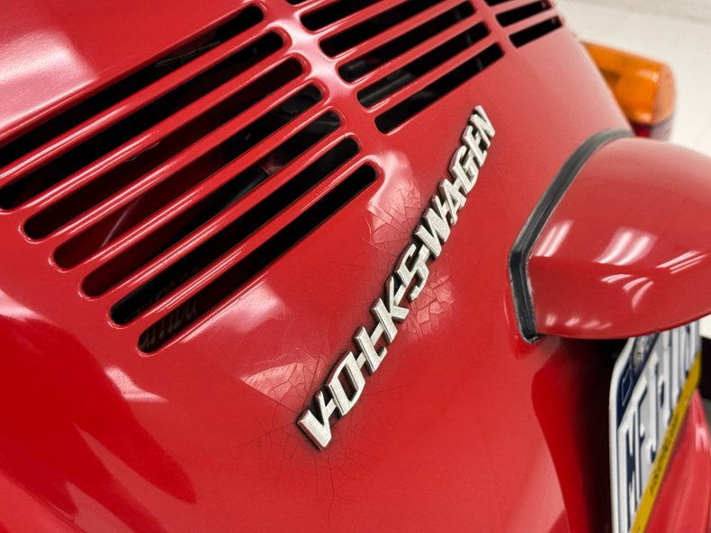 Volkswagen-Super-beetle-1974-Phoenix-Red-White-2