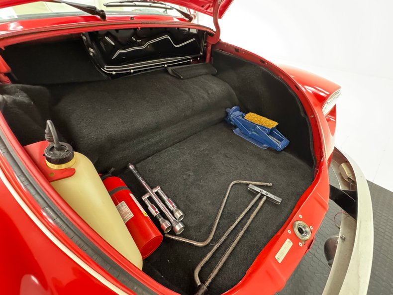 Volkswagen-Super-beetle-1974-Phoenix-Red-White-28