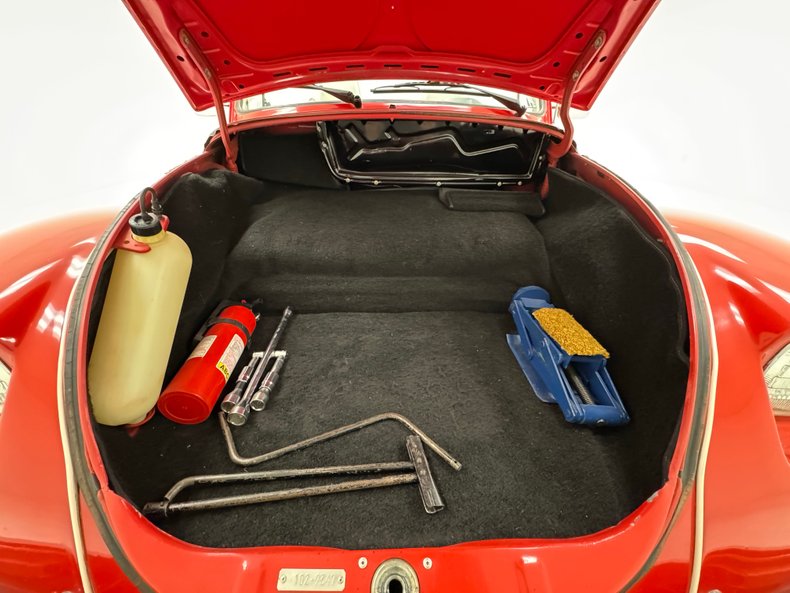 Volkswagen-Super-beetle-1974-Phoenix-Red-White-29