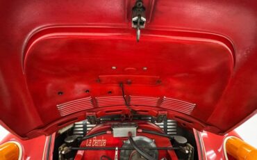 Volkswagen-Super-beetle-1974-Phoenix-Red-White-31