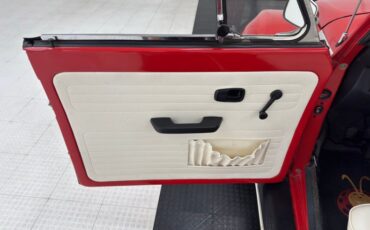 Volkswagen-Super-beetle-1974-Phoenix-Red-White-35