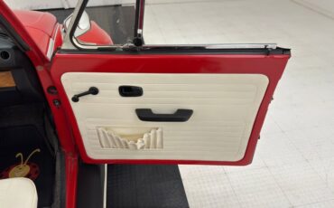 Volkswagen-Super-beetle-1974-Phoenix-Red-White-36