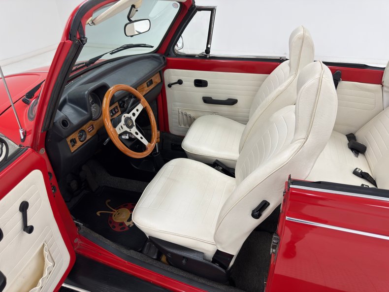 Volkswagen-Super-beetle-1974-Phoenix-Red-White-38