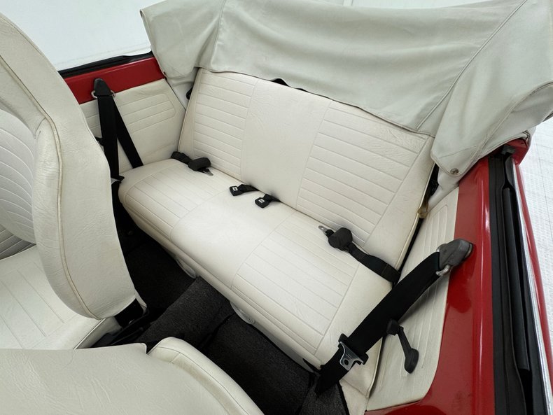 Volkswagen-Super-beetle-1974-Phoenix-Red-White-39