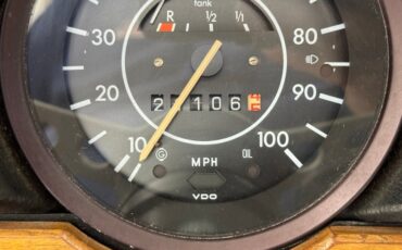 Volkswagen-Super-beetle-1974-Phoenix-Red-White-45