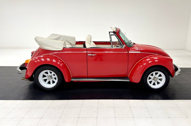 Volkswagen-Super-beetle-1974-Phoenix-Red-White-9