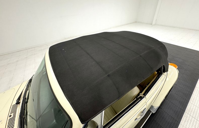 Volkswagen-Super-beetle-1977-White-White-17