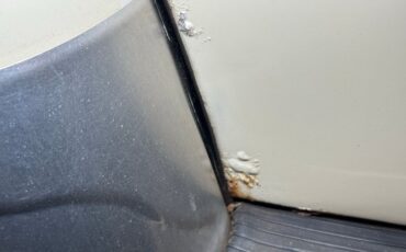 Volkswagen-Super-beetle-1977-White-White-31