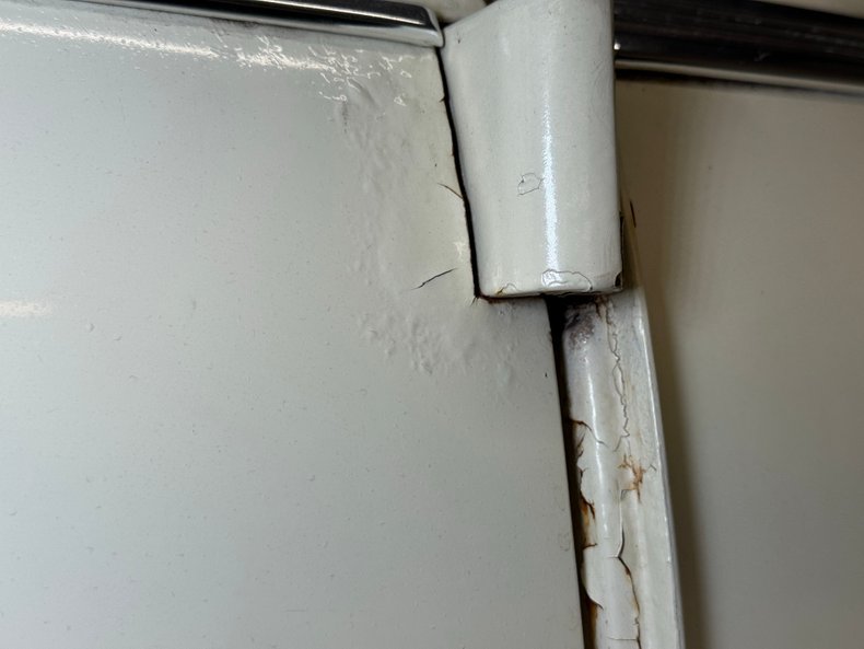 Volkswagen-Super-beetle-1977-White-White-37